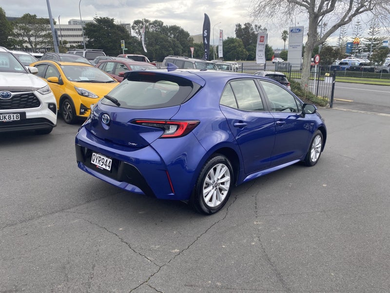 2024 Toyota Corolla GX 1.8P Hybrid Hatch image 2