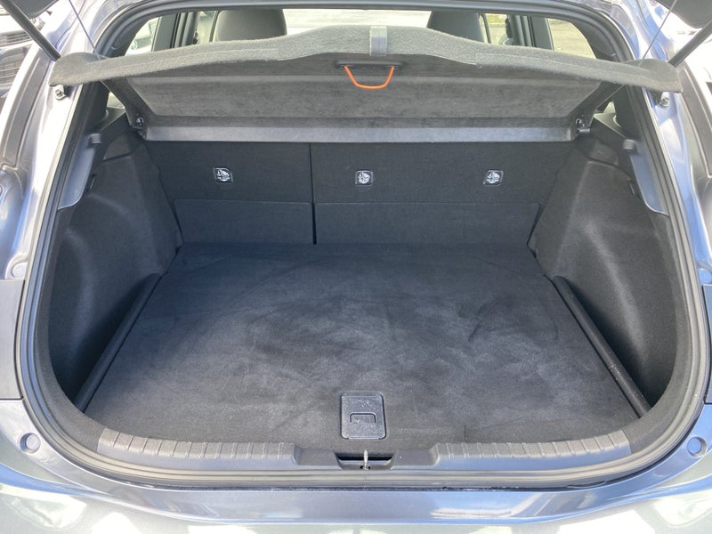 2024 Toyota Corolla GX 1.8P Hybrid Hatch image 4