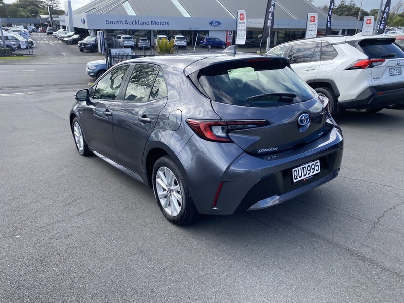 2024 Toyota Corolla GX 1.8P Hybrid Hatch image 5
