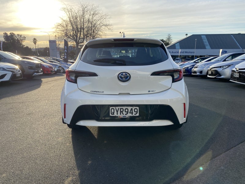 2024 Toyota Corolla GX 1.8P Hybrid Hatch image 3