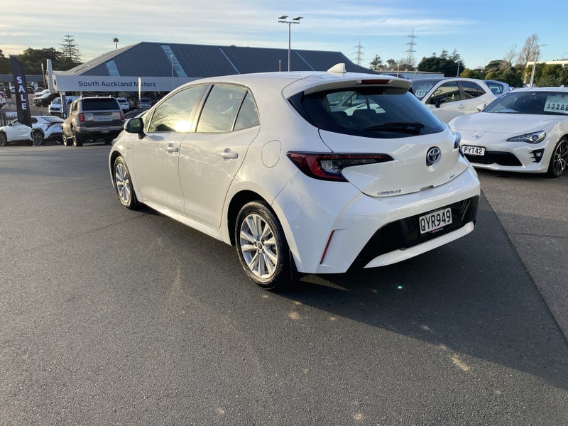 2024 Toyota Corolla GX 1.8P Hybrid Hatch image 5