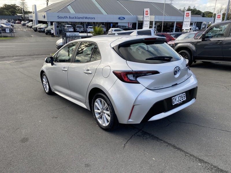2024 Toyota Corolla GX 1.8P Hybrid Hatch image 5