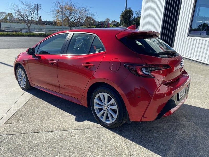 2024 Toyota Corolla GX 1.8P HYBRID Hatchback image 3
