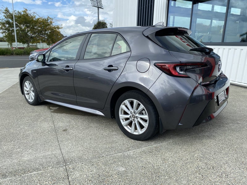 2024 Toyota Corolla GX 1.8P HYBRID Hatchback image 3