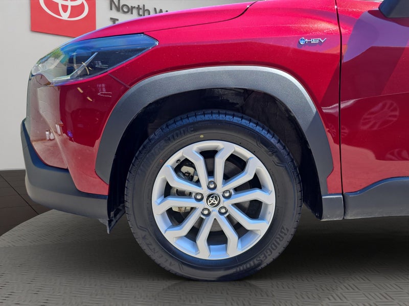 2024 Toyota Corolla GX 2.0L Hybrid 2WD SUV image 5