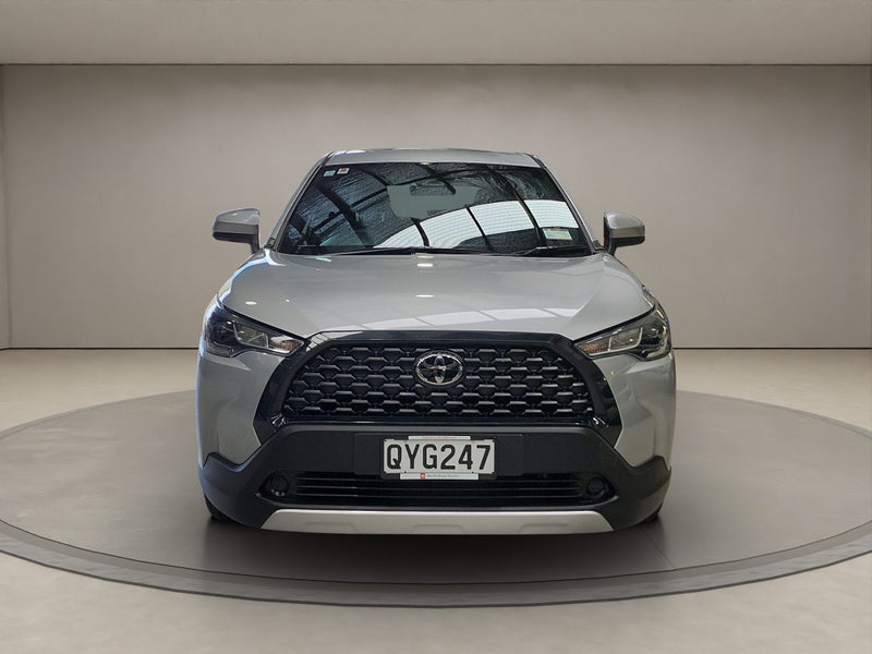 2024 Toyota Corolla GX 2.0L Hybrid 2WD SUV image 2