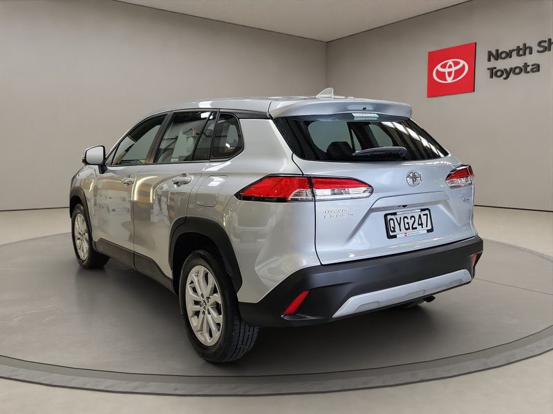 2024 Toyota Corolla GX 2.0L Hybrid 2WD SUV image 5