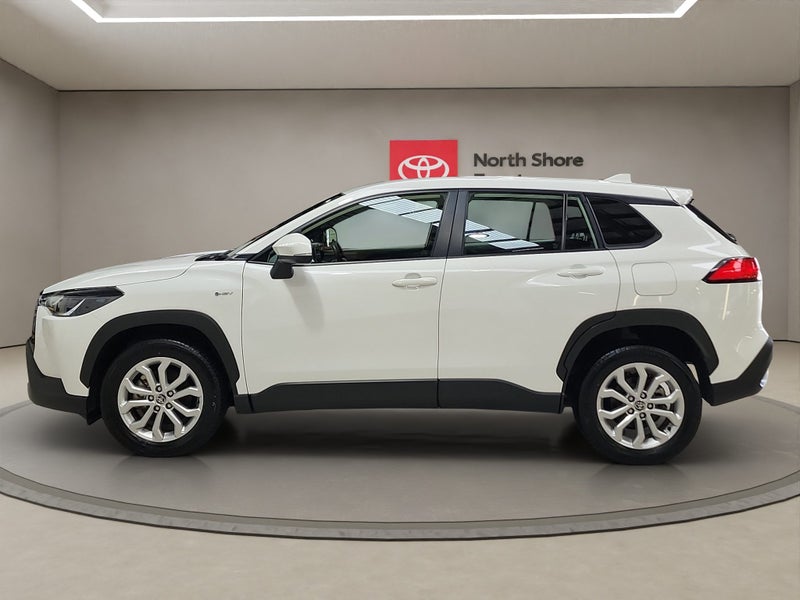 2024 Toyota Corolla GX 2.0L Hybrid FWD SUV image 4