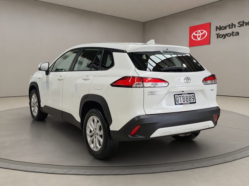 2024 Toyota Corolla GX 2.0L Hybrid FWD SUV image 5