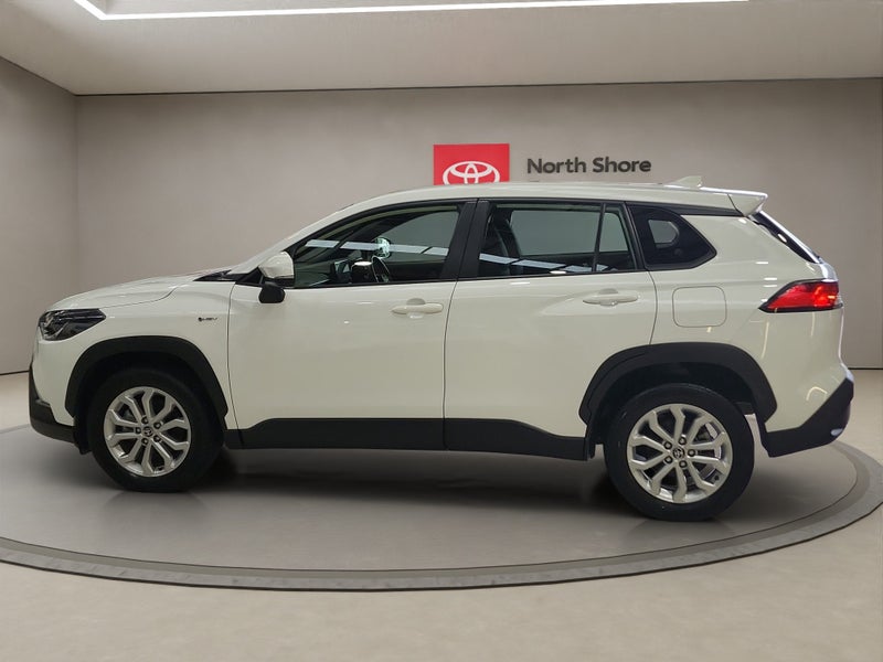 2024 Toyota Corolla GX 2.0L Hybrid FWD SUV image 4