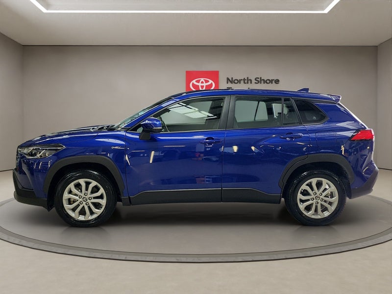 2024 Toyota Corolla GX 2.0L Hybrid FWD SUV image 4