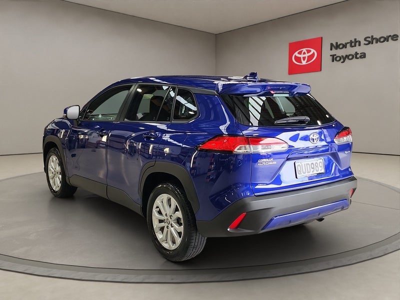 2024 Toyota Corolla GX 2.0L Hybrid FWD SUV image 5
