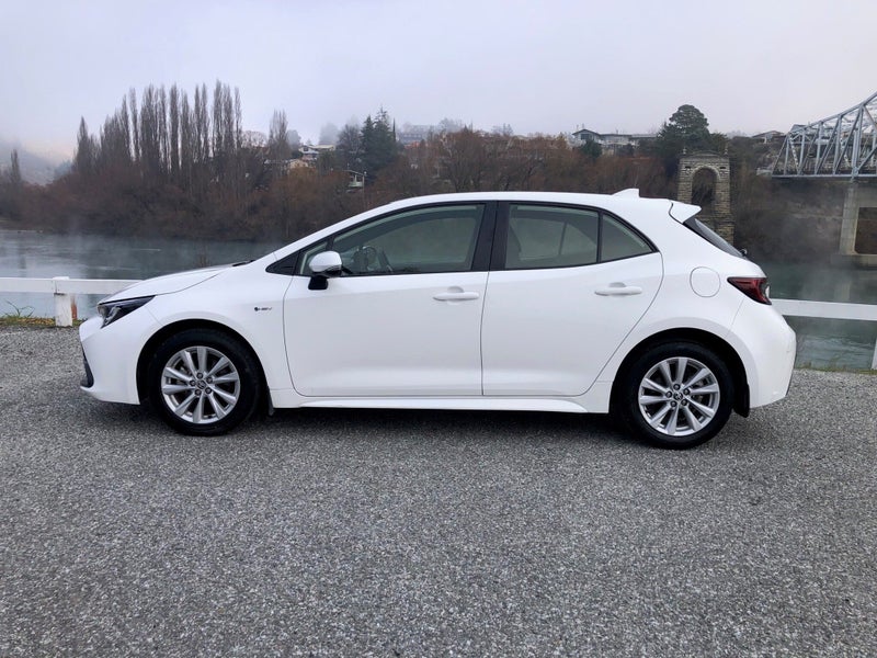 2024 Toyota Corolla GX Hybrid image 3