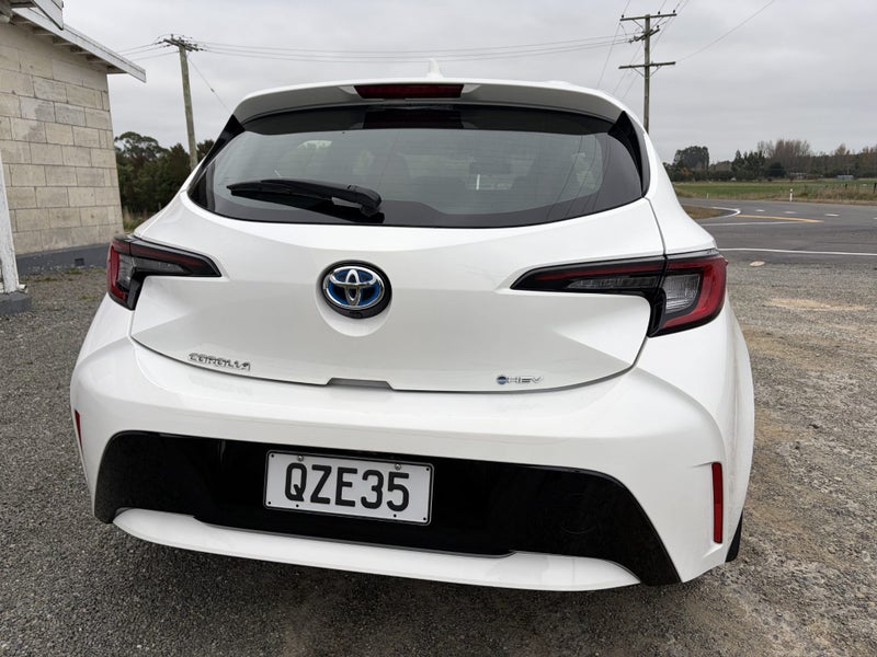 2024 Toyota Corolla GX HYBRID image 4
