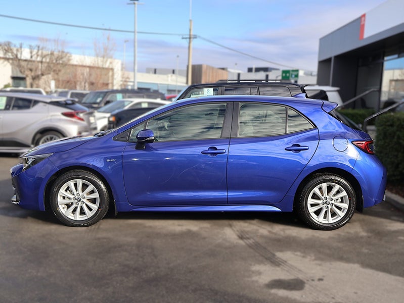 2024 Toyota Corolla GX HYBRID, Push Start image 4