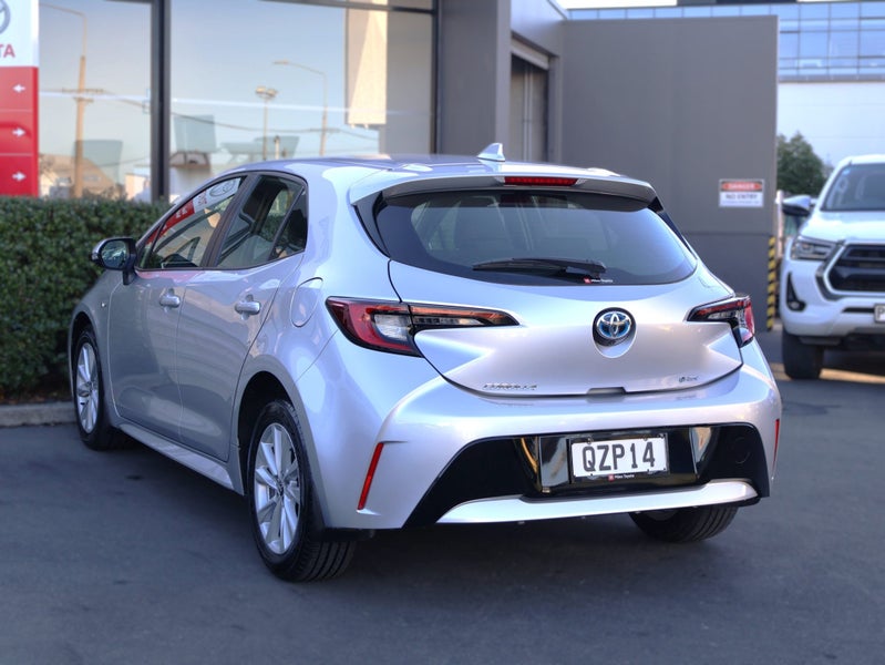 2024 Toyota Corolla GX HYBRID, Push Start image 5