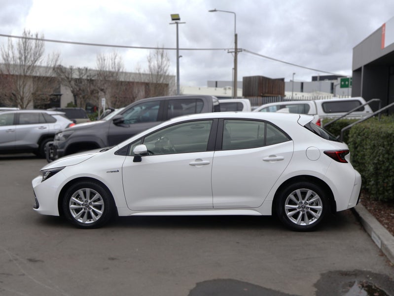 2024 Toyota Corolla GX HYBRID, Push Start image 4