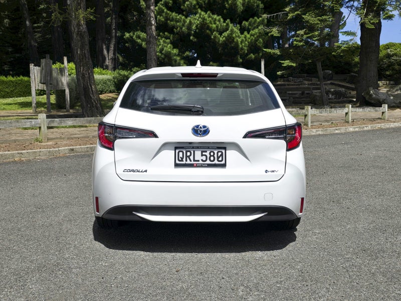 2024 Toyota Corolla GX Hybrid Wagon image 4