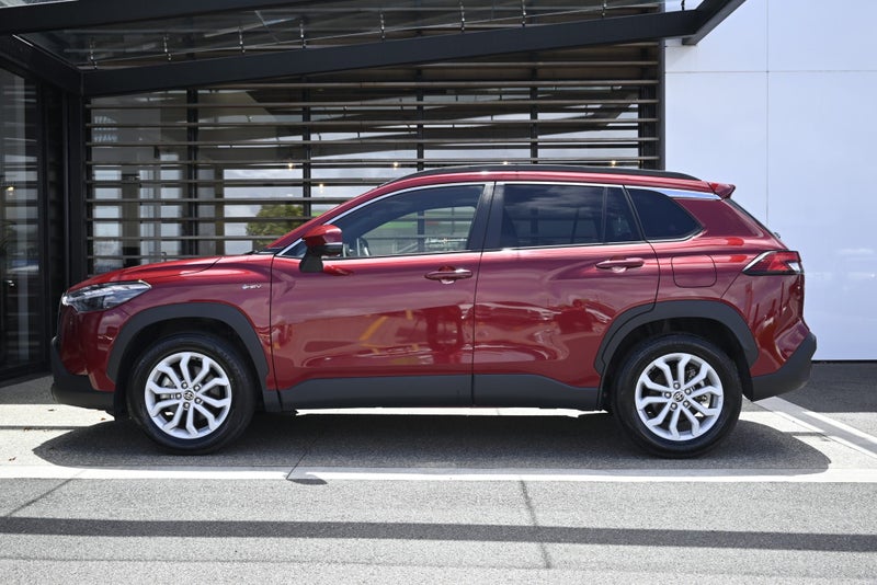 2024 Toyota Corolla GXL 2.0 Petrol Hybrid FWD SUV image 3