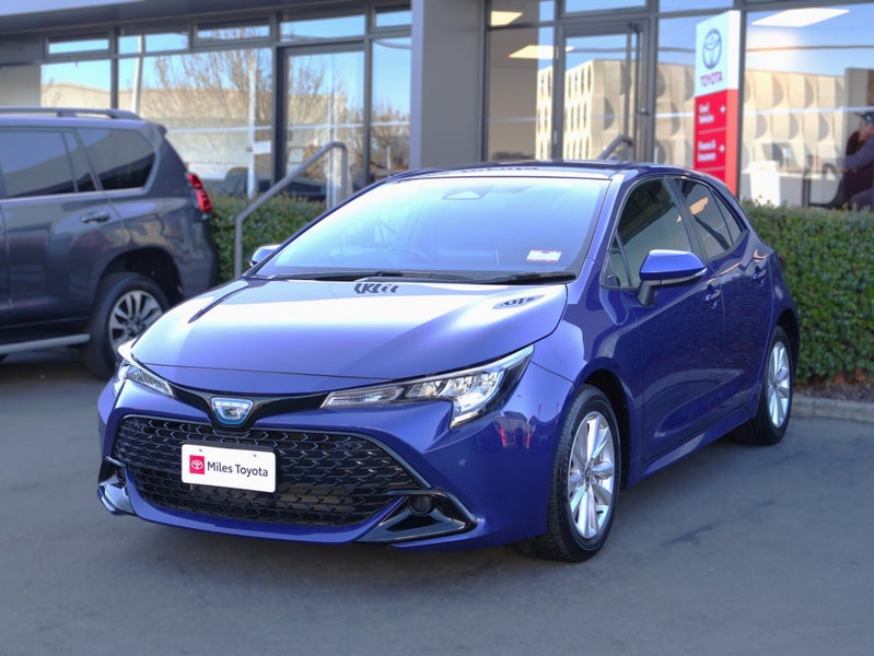 2024 Toyota Corolla Sport G HYBRID, Push Start image 3