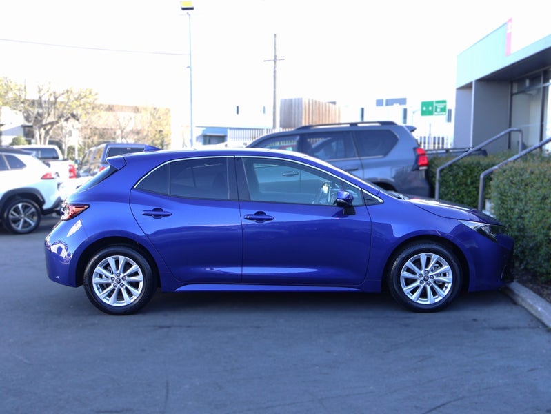 2024 Toyota Corolla Sport G HYBRID, Push Start image 4