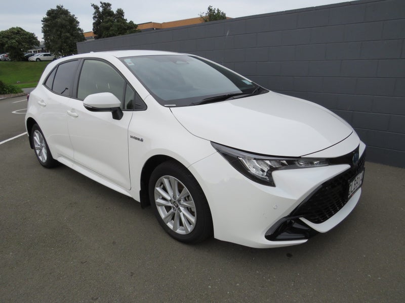 2024 Toyota Corolla SX 1.8P HEV image 2