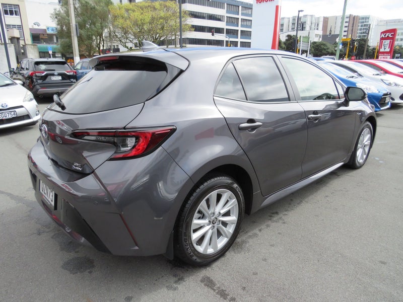 2024 Toyota Corolla SX 1.8P HEV CVT FWD Hatchback image 4