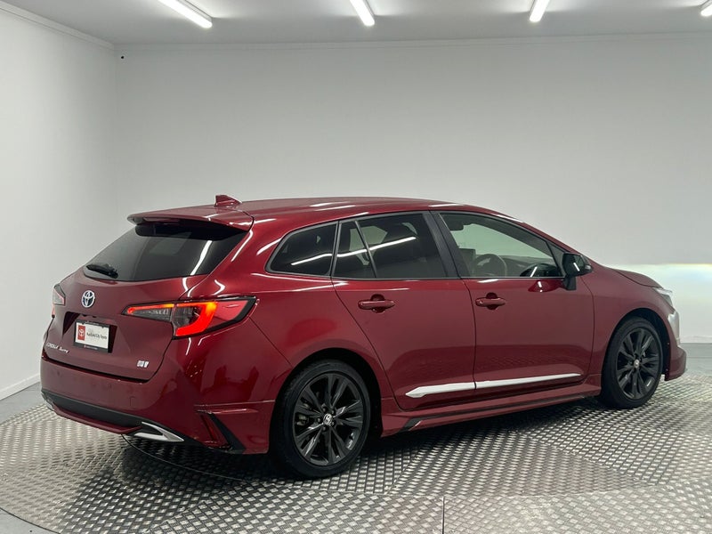 2024 Toyota Corolla Touring 1.8 Hybrid WxB image 3