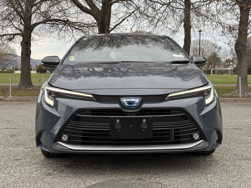 2024 Toyota Corolla Touring image 2