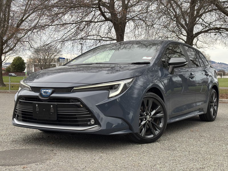 2024 Toyota Corolla Touring image 3