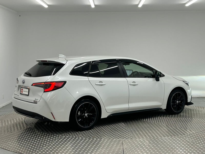 2024 Toyota Corolla Touring WXB 1.8 Hybrid Sport image 3
