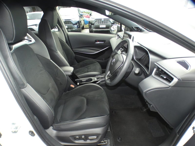 2024 Toyota Corolla ZR image 3