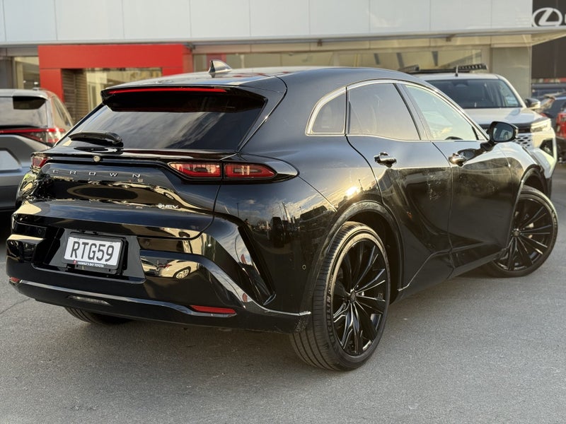 2024 Toyota Crown Sport 2.5 Hybrid Z AWD image 4