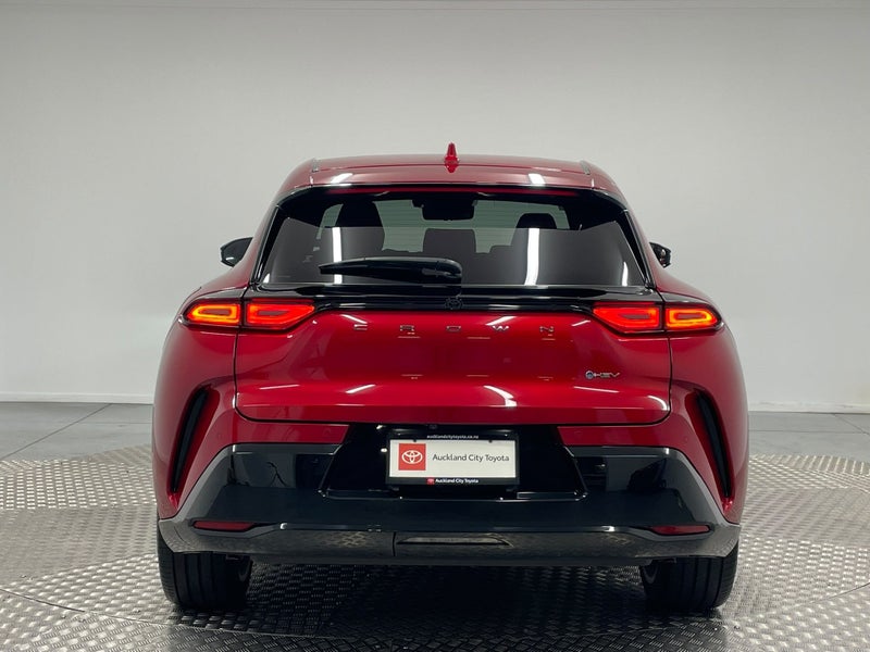2024 Toyota Crown Sport RS 2.5 Hybrid Z 4WD image 4
