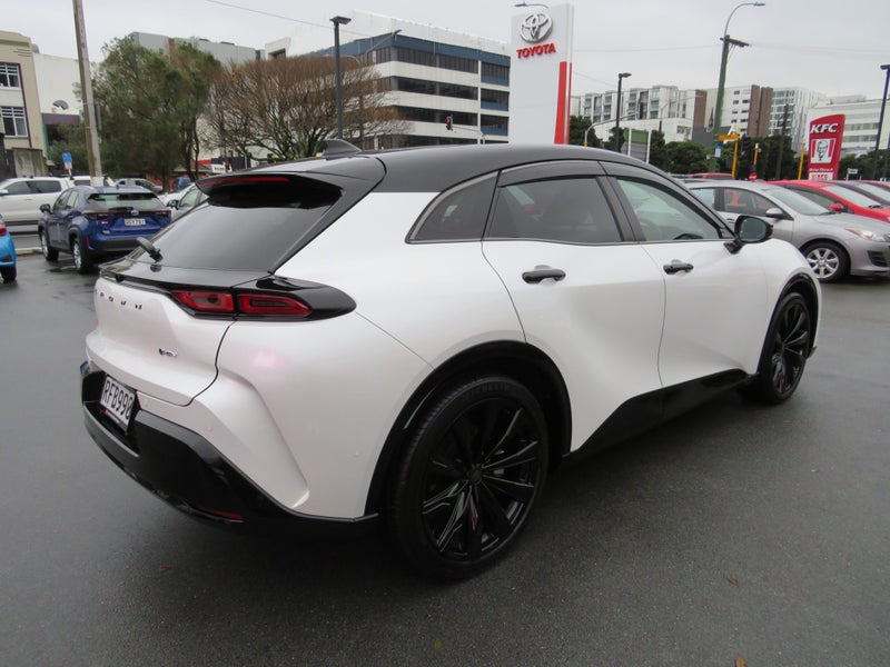 2024 Toyota Crown Sport Z Hybrid image 5