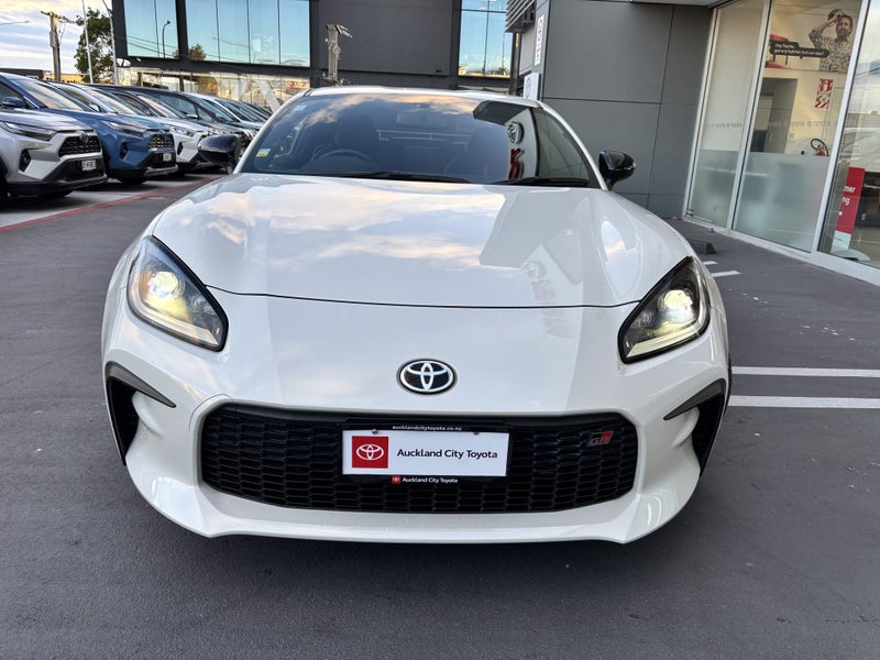 2024 Toyota GR86 2.4 Petrol image 4