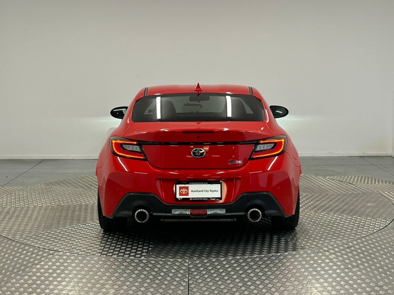 2024 Toyota GR86 RZ 2.4P Coupe 6M image 4