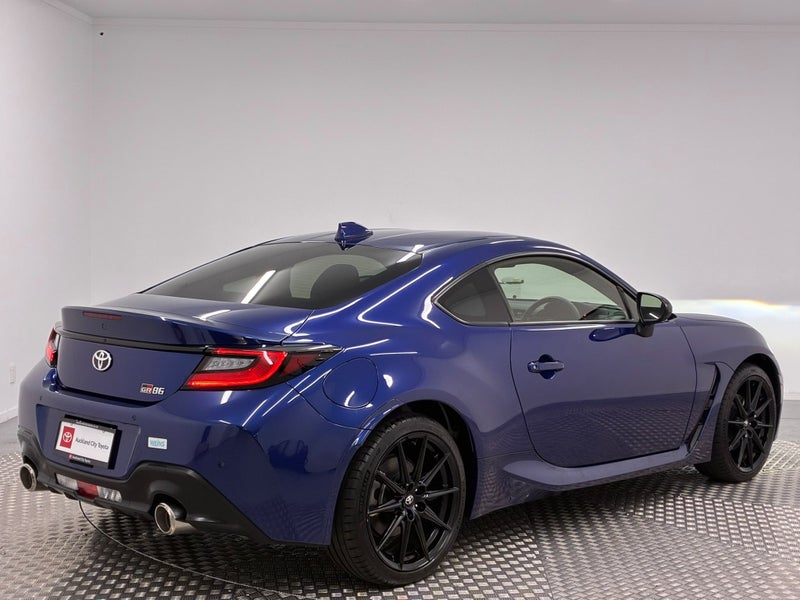 2024 Toyota GR86 RZ 2.4P Manual image 3