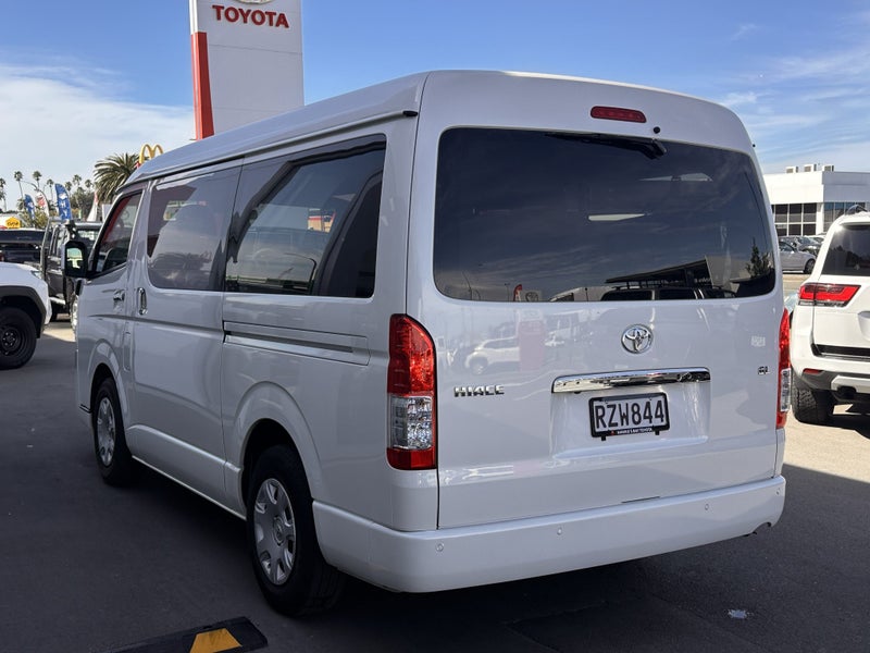 2024 Toyota Hiace 2.7P 10seat Auto image 5