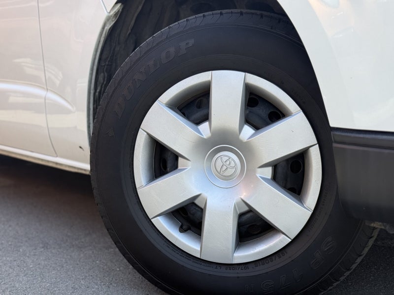 2024 Toyota Hiace Regius image 2