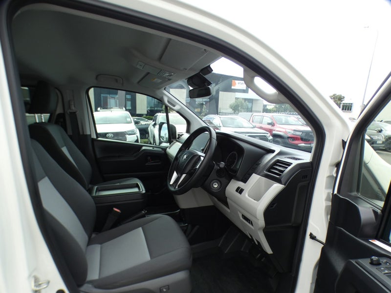 2024 Toyota Hiace ZR image 3