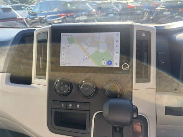 2024 Toyota Hiace ZR 2.8DT 6AT image 5