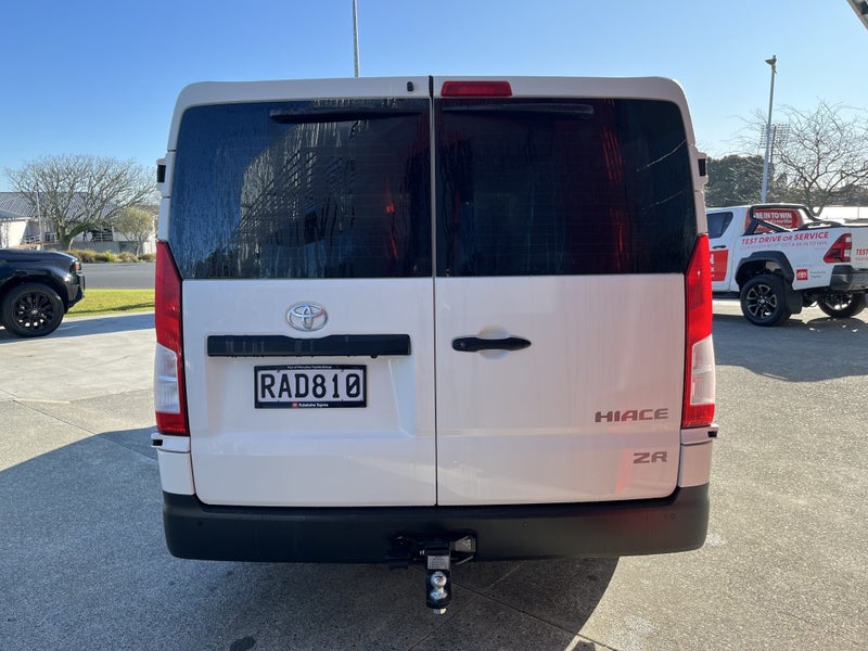 2024 Toyota Hiace ZR 2.8DT 6AT RWD - Barn Door image 5
