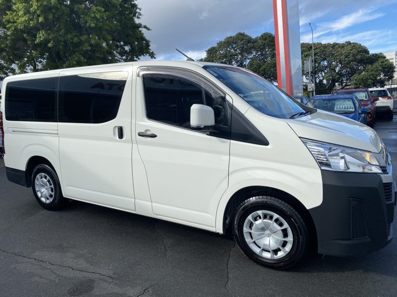 2024 Toyota Hiace ZR 2.8DT 6AT RWD GVN/6D/2S image 2