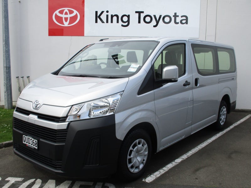 2024 Toyota Hiace ZR 2.8DT 6MT image 1