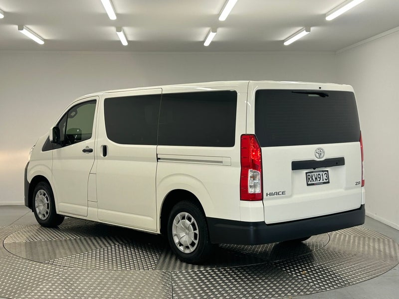 2024 Toyota Hiace ZR 2.8DT 6MT RWD image 5