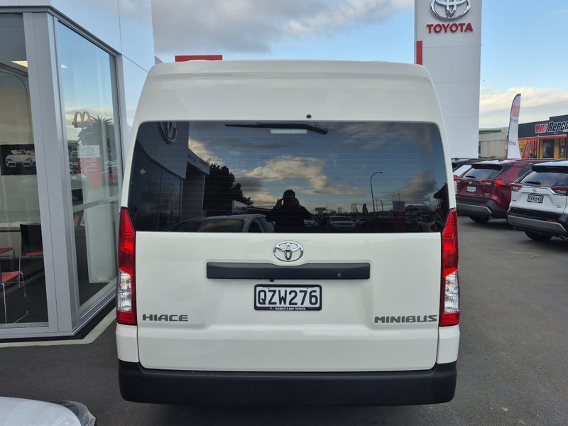 2024 Toyota Hiace ZX 10 Seat Minibus image 4