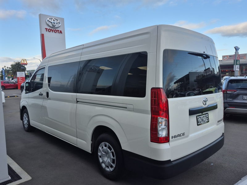 2024 Toyota Hiace ZX 10 Seat Minibus image 5