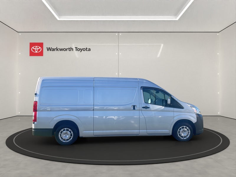 2024 Toyota Hiace ZX 2.8DT 6AT RWD PVN/6D/2S image 2