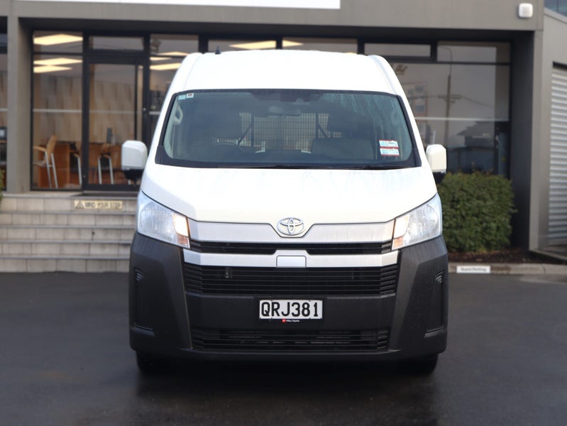 2024 Toyota Hiace ZX DIESEL HI ROOF, Auto image 2